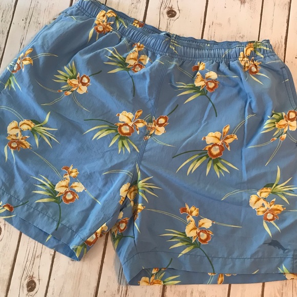 Tommy Bahama Other - Tommy Bahama “Luck Of The Iris” Hawaiian Trunks